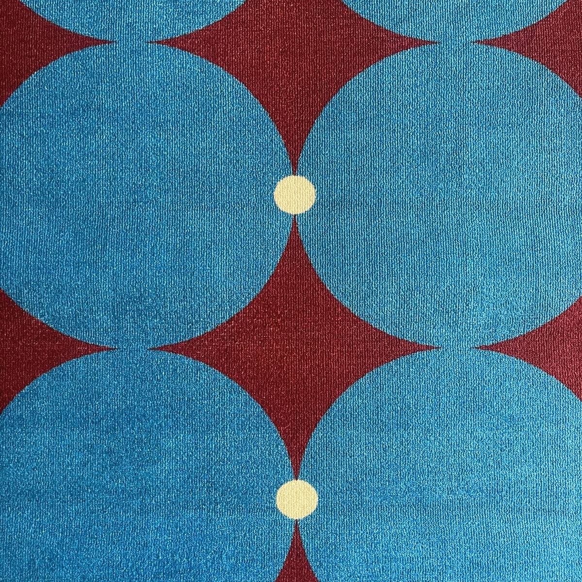 retro circle blue and red rug patten
